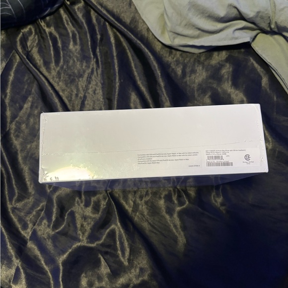 AirPod Max - Picture 3 of 5